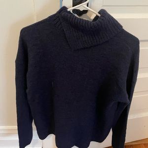 Banana Republic navy sweater